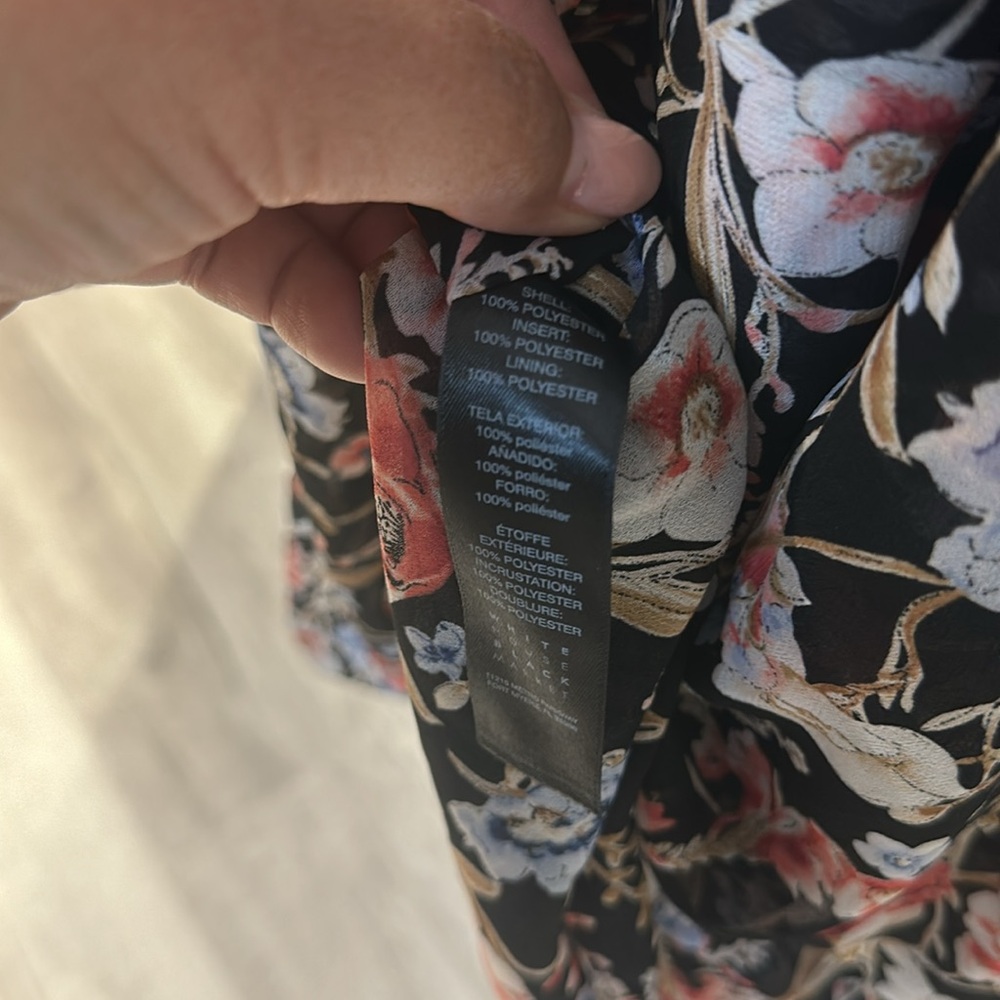 EUC WHBM Floral Pattern Flouncy Blouse Size 12 P2P 22” length 26” - Picture 7 of 7